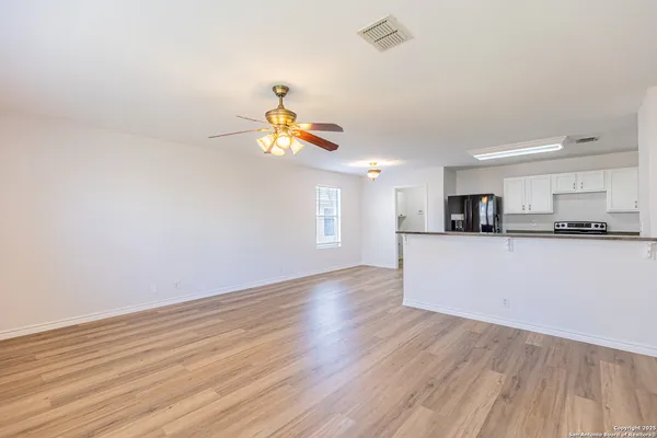 $2,395 | 228 Sophia Circle, Boerne, TX 78006