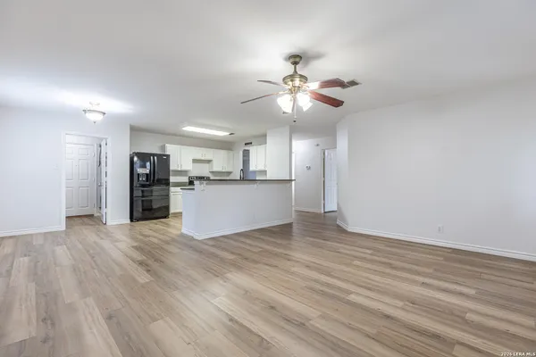 $2,395 | 228 Sophia Circle, Boerne, TX 78006