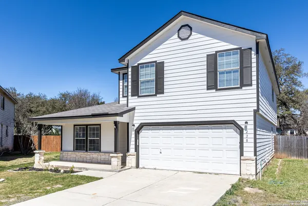 $2,395 | 228 Sophia Circle, Boerne, TX 78006