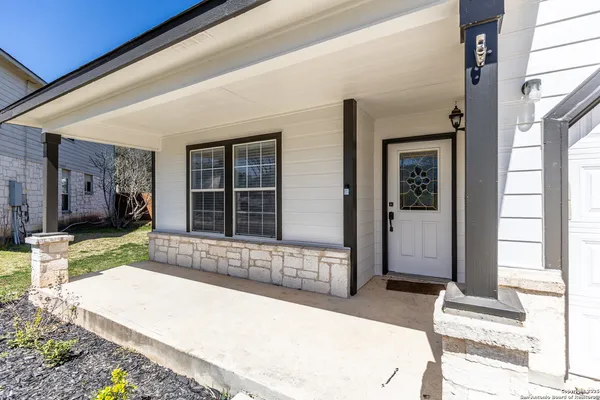 $2,395 | 228 Sophia Circle, Boerne, TX 78006