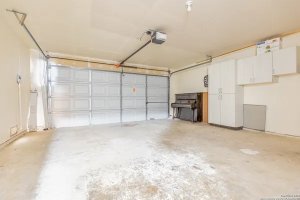$2,395 | 228 Sophia Circle, Boerne, TX 78006