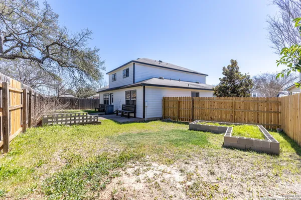 $2,395 | 228 Sophia Circle, Boerne, TX 78006