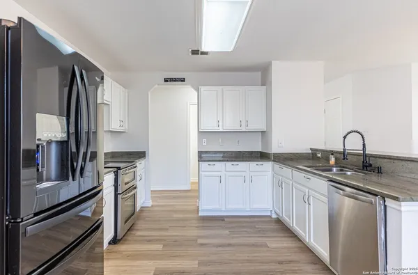 $2,395 | 228 Sophia Circle, Boerne, TX 78006