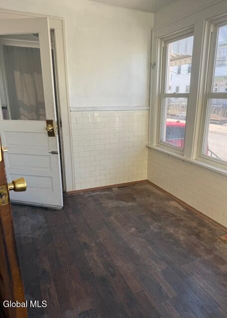 1025 Pleasant Street Schenectady, NY 12303 - Photo 8 of 8 IMG_1588