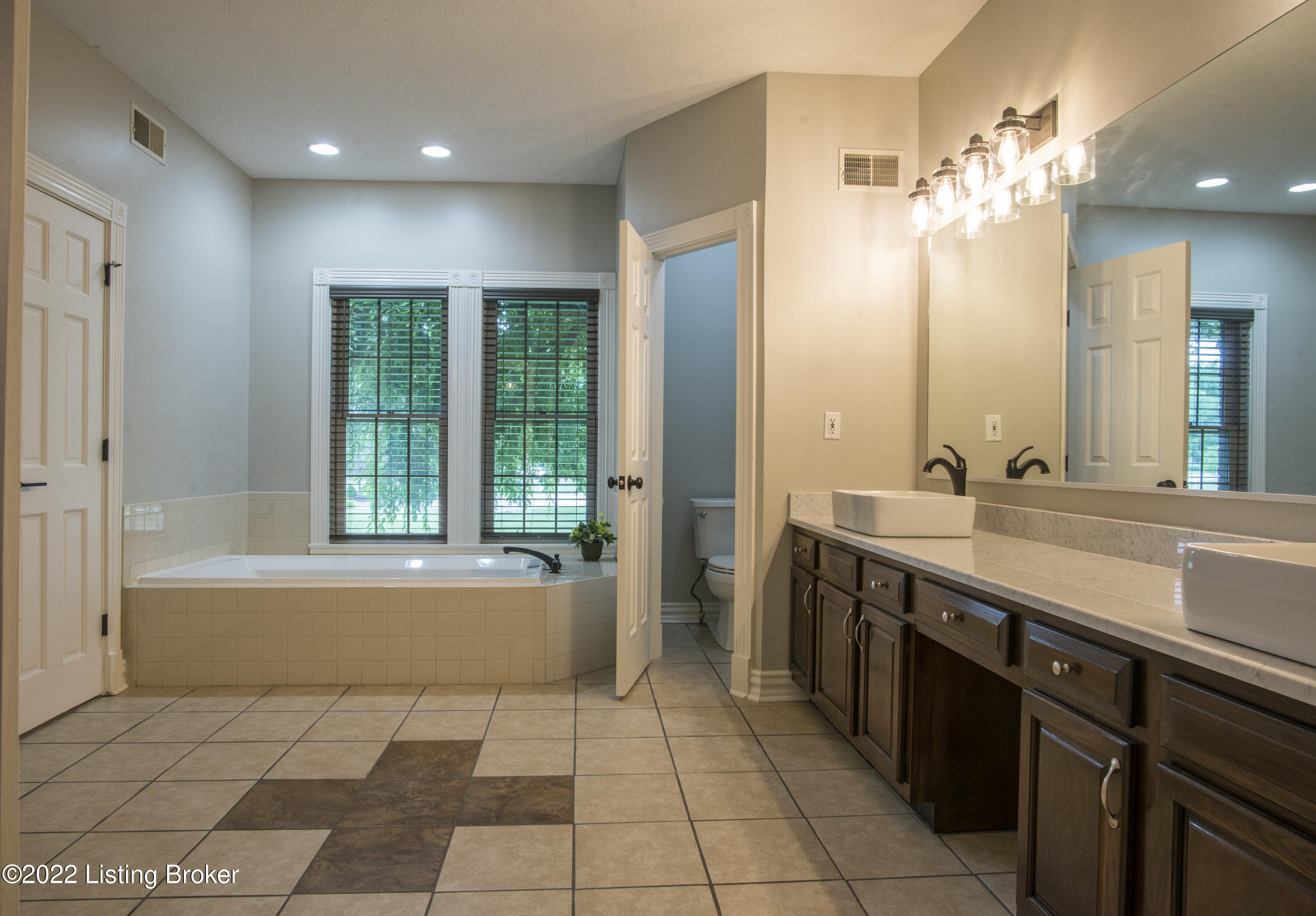 164 Springview Court Mount Washington, KY 40047 - Photo 29 of 67 DSC_9226