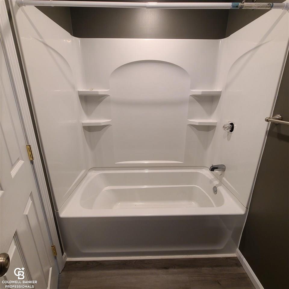 32 Morris Road Sandusky, MI 48471 - Photo 15 of 27 Master Bath 2