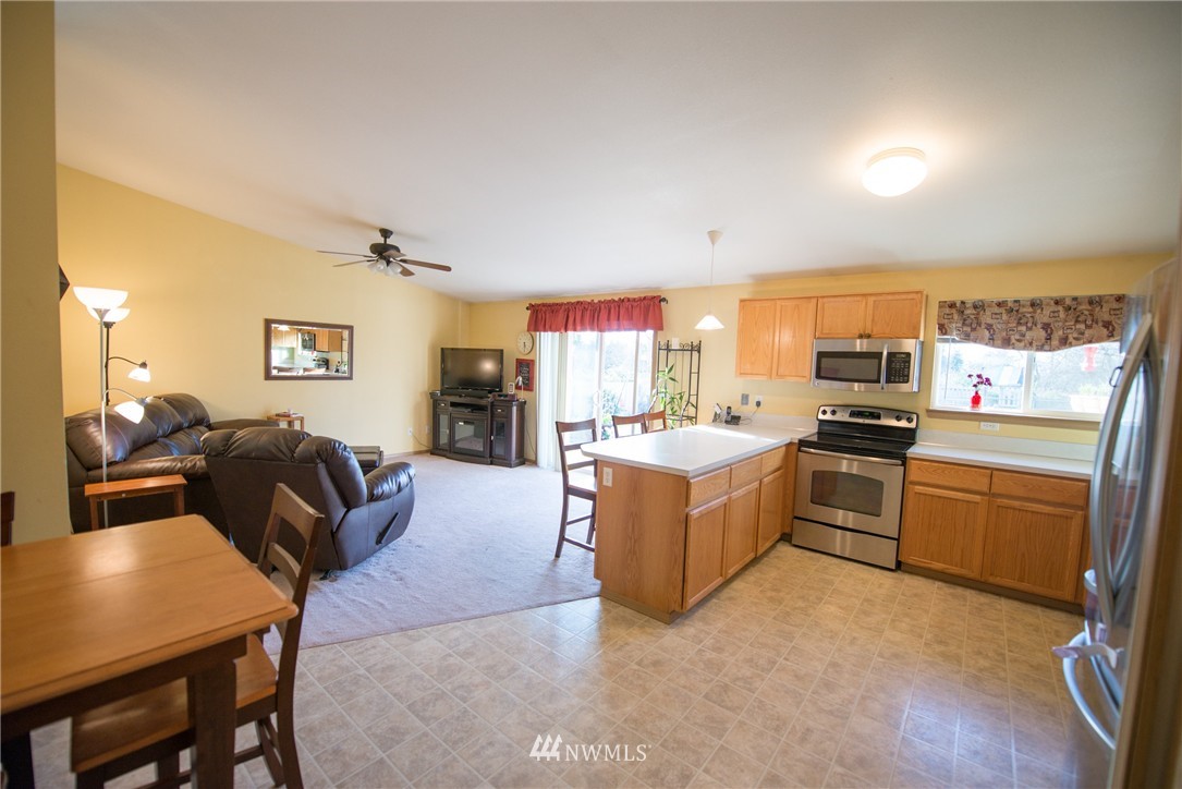 4589 Southeast Horstman Road Port Orchard, WA 98366 - Photo 11 of 24 Gallery Image 11