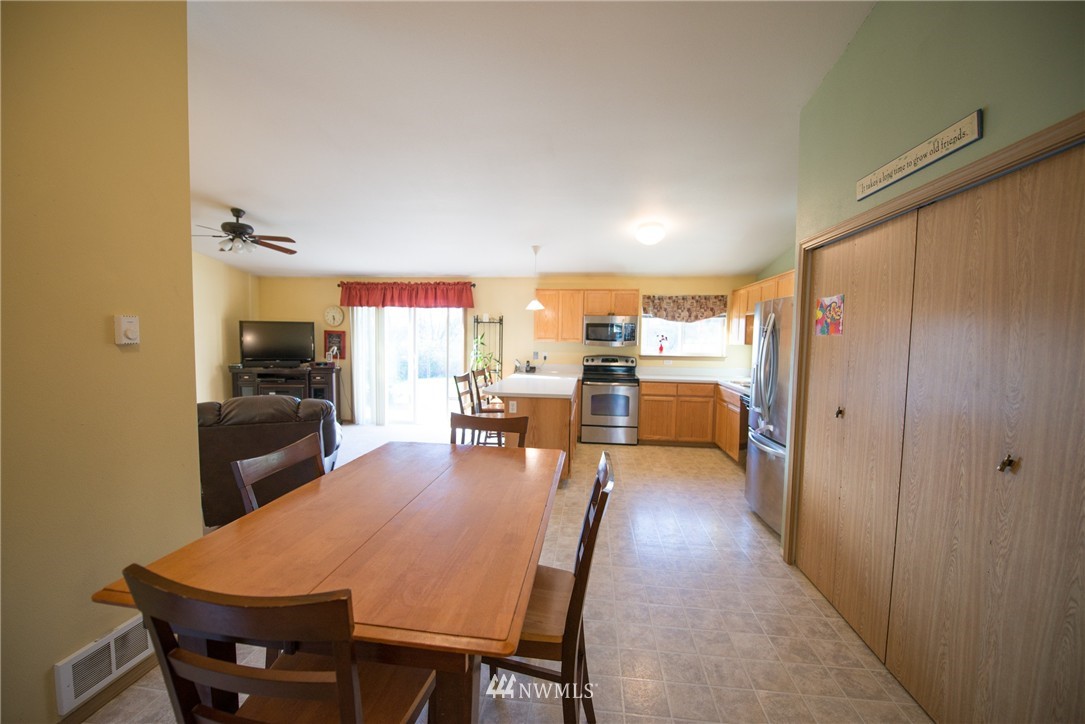 4589 Southeast Horstman Road Port Orchard, WA 98366 - Photo 12 of 24 Gallery Image 12