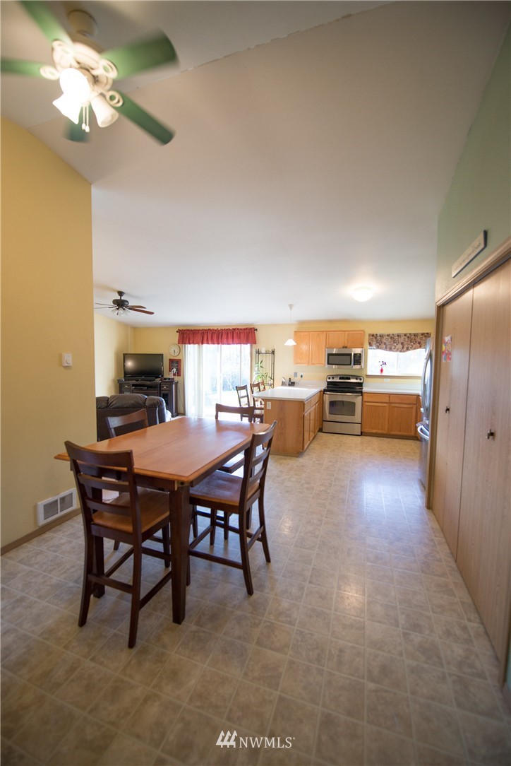 4589 Southeast Horstman Road Port Orchard, WA 98366 - Photo 13 of 24 Gallery Image 13