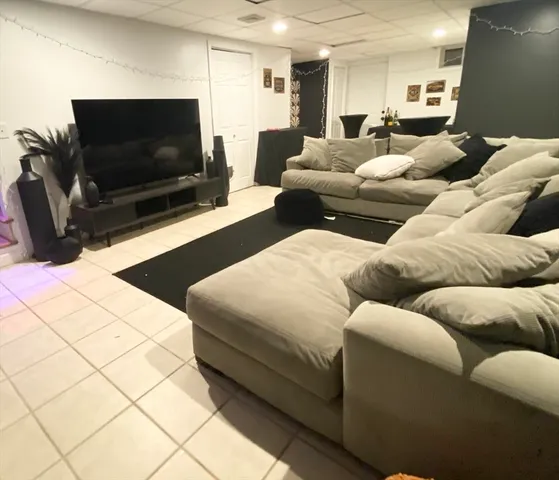 $2,650 | 754 Hood Street, Unit 1, Fall River, MA 02720