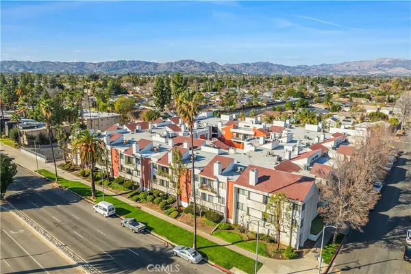 $395,000 | 7211 Cozycroft Avenue, Unit 19, Winnetka, CA 91306