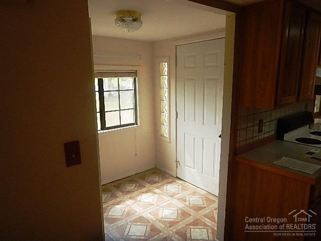 7460 Edwards Road Prineville, OR 97754 - Photo 6 of 17 Gallery Image 6