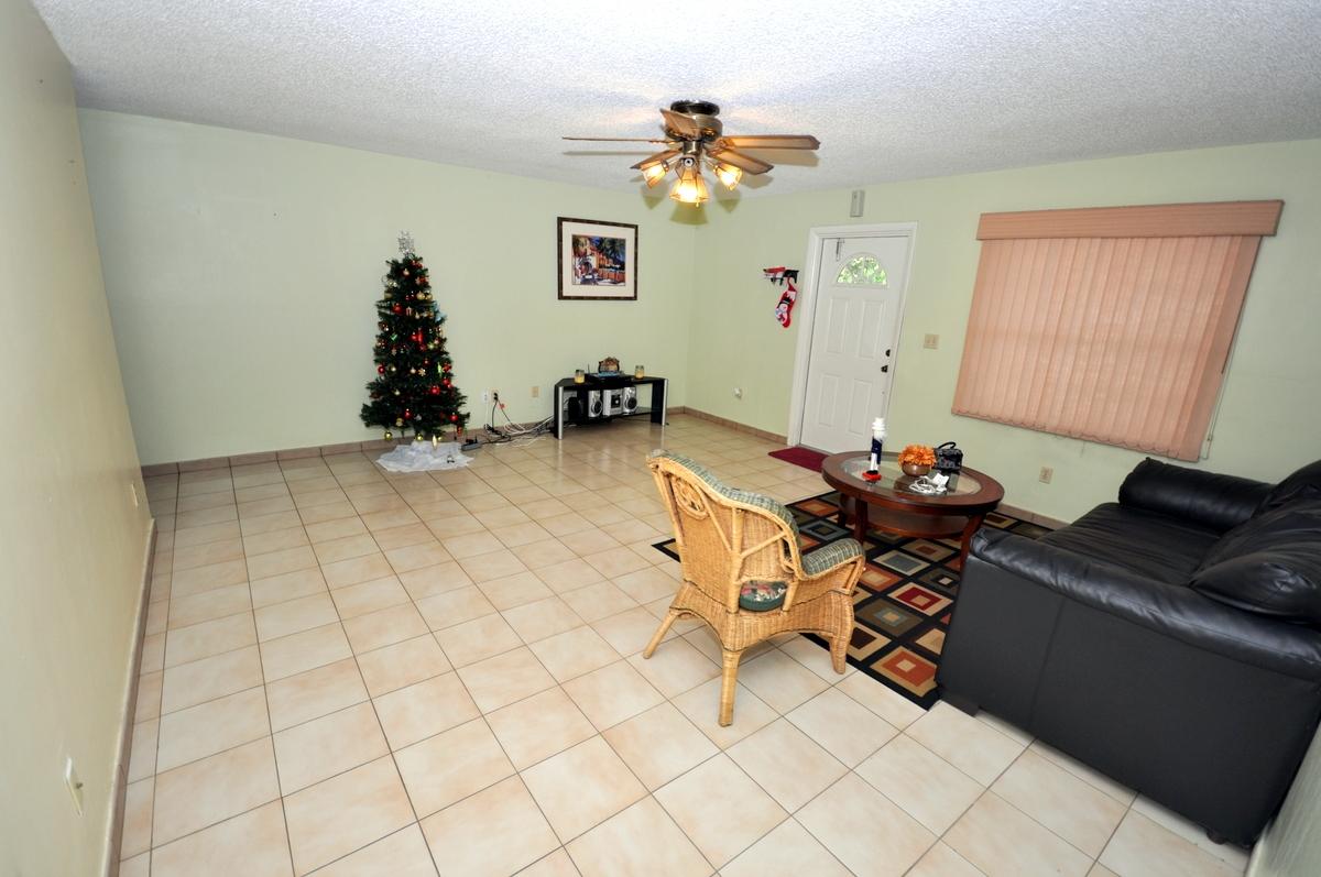 2386 East Dolphin Ridge Road West Palm Beach, FL 33406 - Photo 7 of 17 Living 2