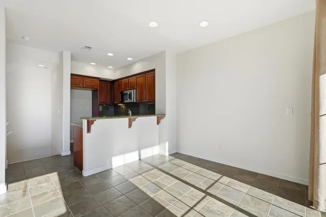 $1,475,000 | 189 Bedford Loop, Mountain View, CA 94043