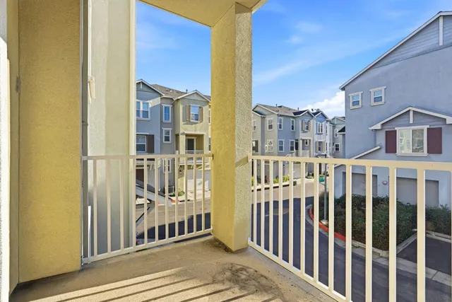 $1,475,000 | 189 Bedford Loop, Mountain View, CA 94043