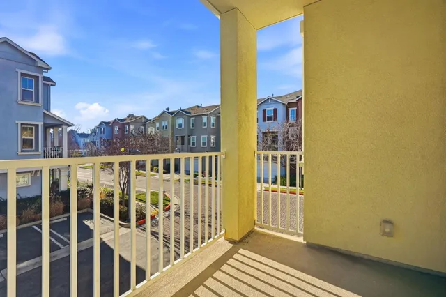 $1,475,000 | 189 Bedford Loop, Mountain View, CA 94043