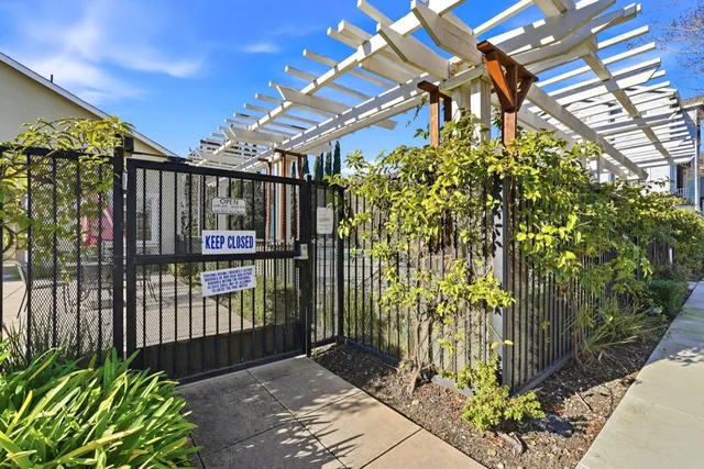 $1,475,000 | 189 Bedford Loop, Mountain View, CA 94043