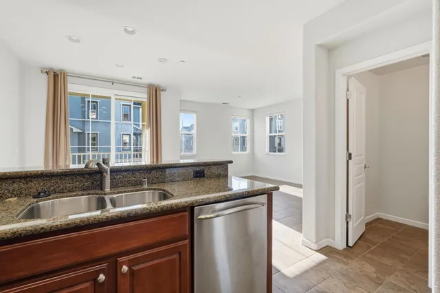 $1,475,000 | 189 Bedford Loop, Mountain View, CA 94043