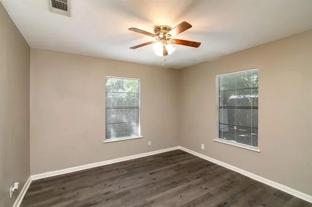 $1,600 | 207 Hackberry Street, Terrell, TX 75160