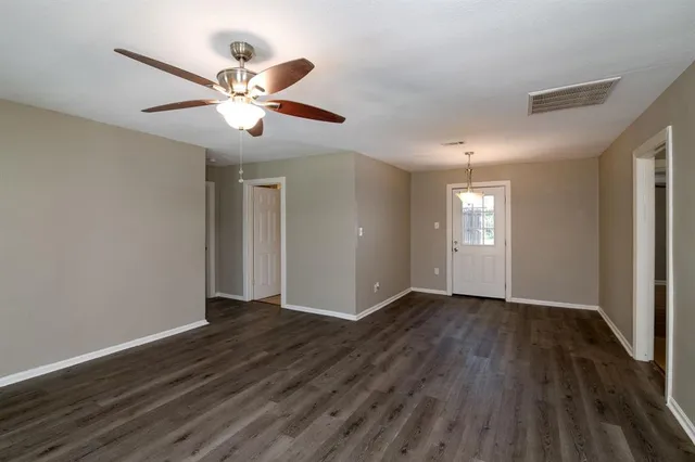 $1,600 | 207 Hackberry Street, Terrell, TX 75160