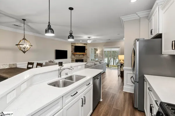 $525,000 | 220 Nautique Court, Anderson, SC 29625