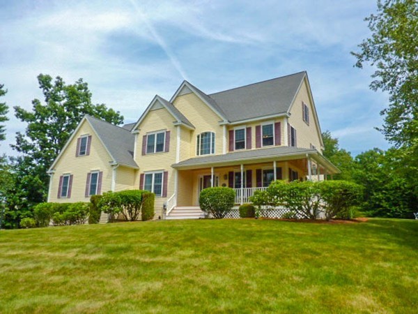 4 Jamie Road Dunstable, MA 01827 - Photo 1 of 25 Gallery Image 1