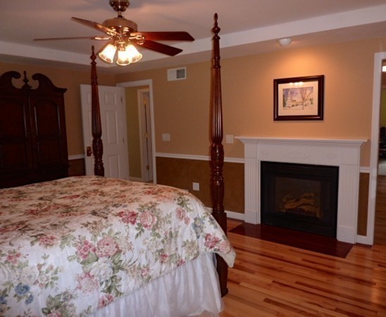 4 Jamie Road Dunstable, MA 01827 - Photo 12 of 25 Gallery Image 12