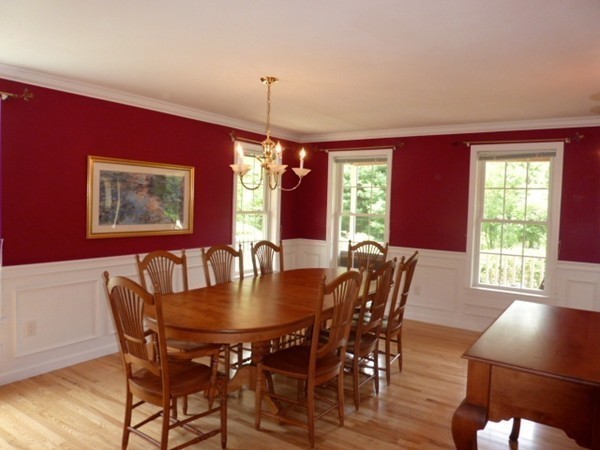 4 Jamie Road Dunstable, MA 01827 - Photo 8 of 25 Gallery Image 8