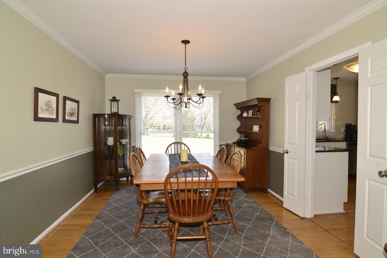 13366 Point Rider Lane Herndon, VA 20171 - Photo 11 of 40 Dining Room