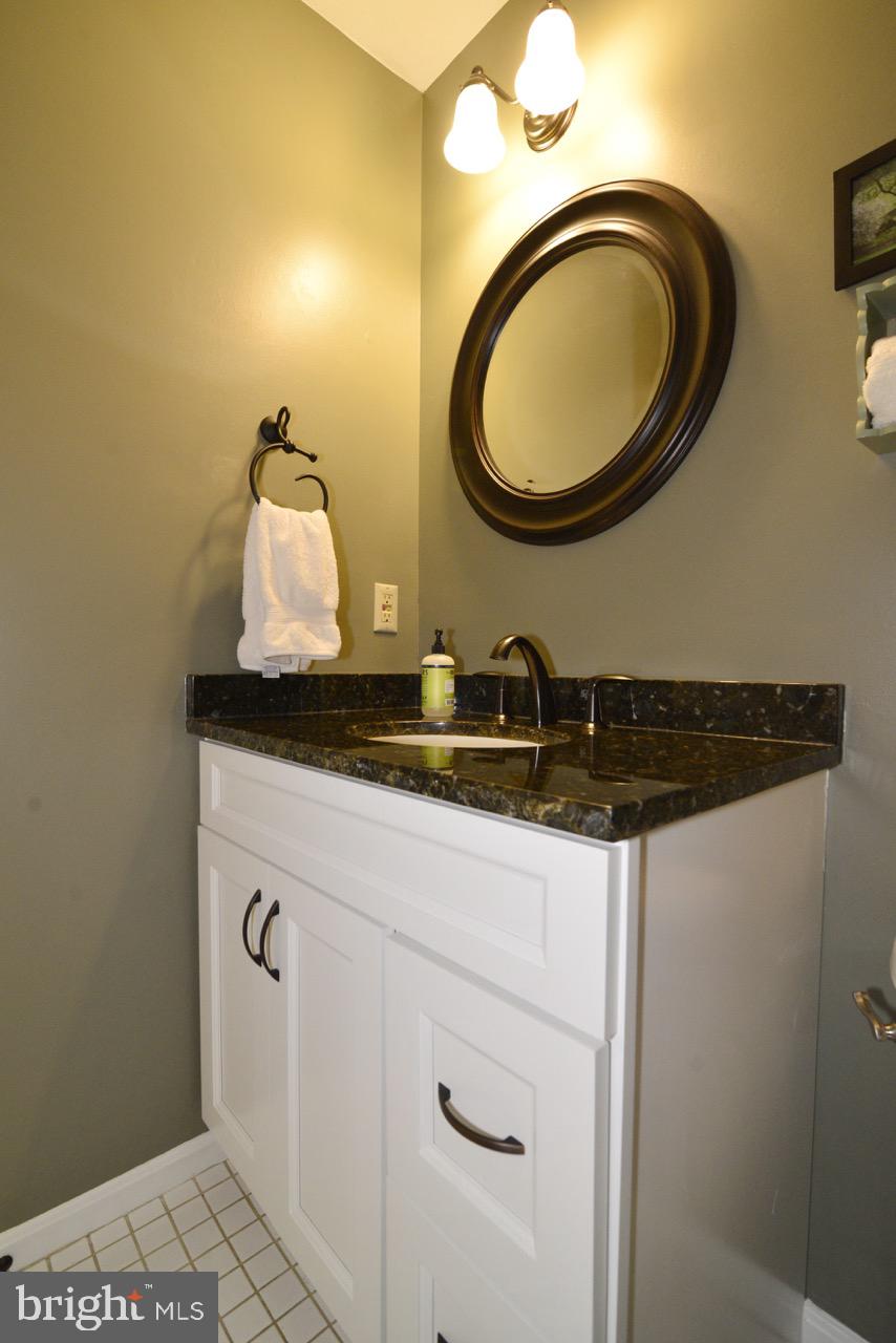 13366 Point Rider Lane Herndon, VA 20171 - Photo 13 of 40 Powder Room in Main Hall
