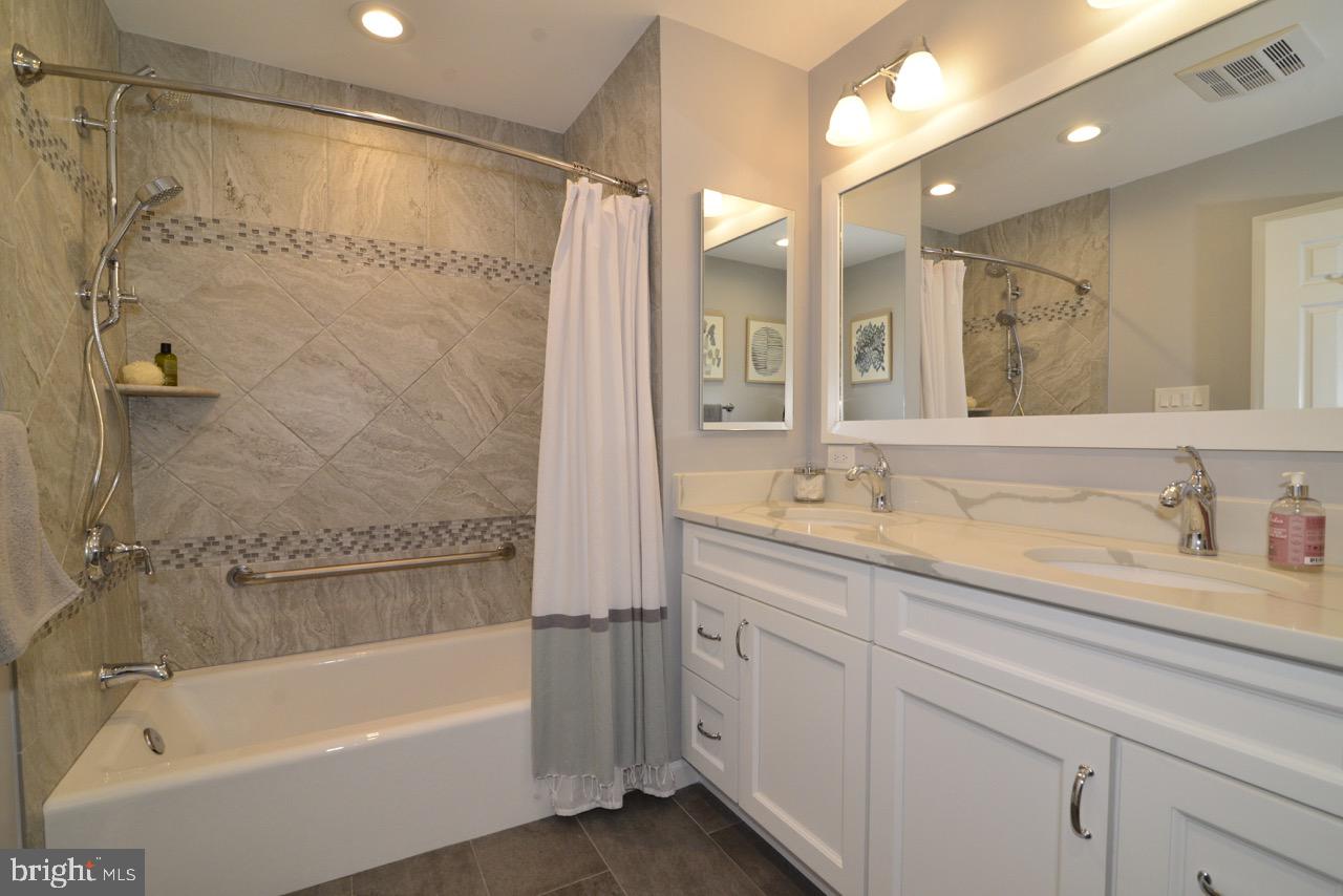 13366 Point Rider Lane Herndon, VA 20171 - Photo 17 of 40 Beautiful Master Bath
