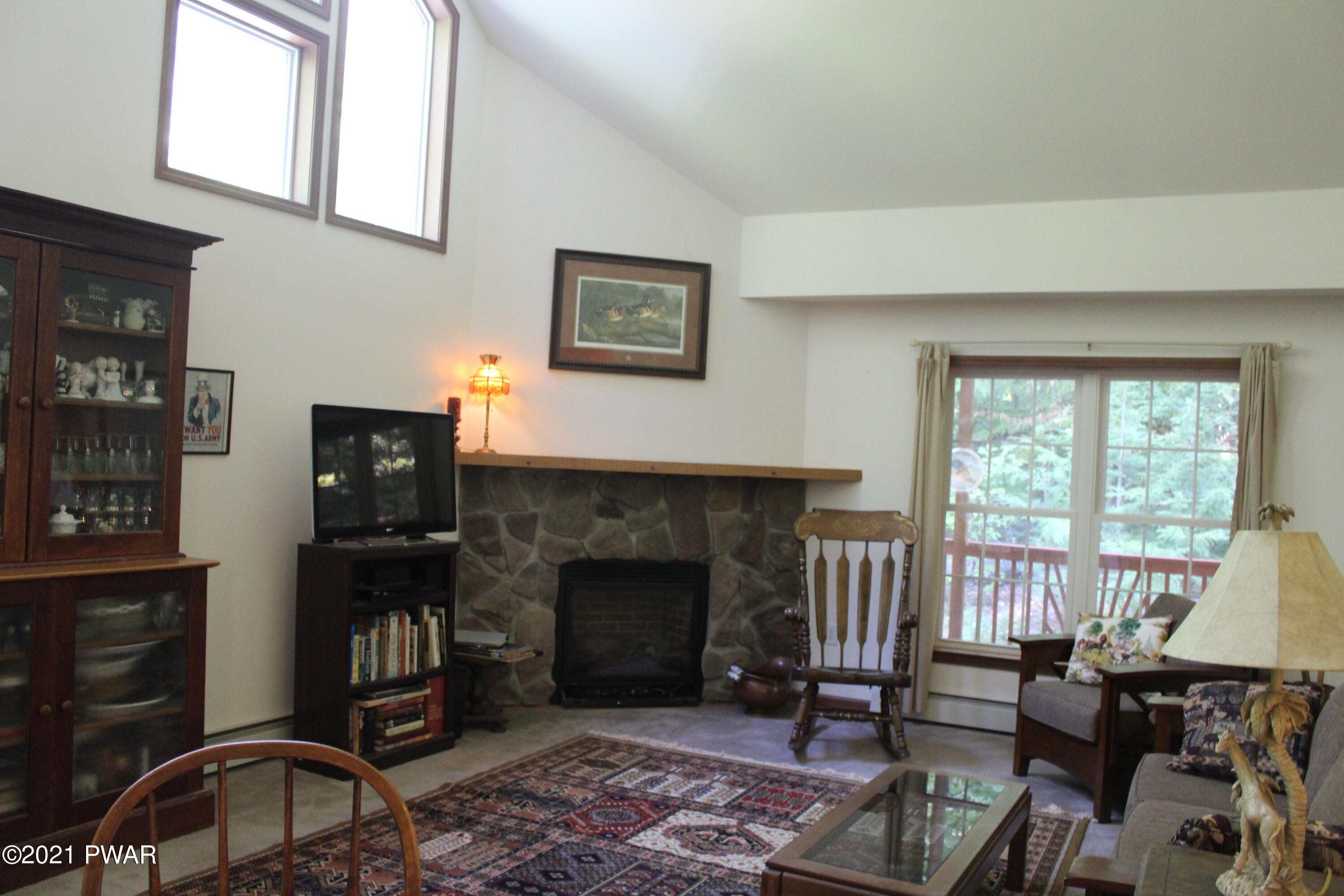 133 Ridgeview Drive Lake Ariel, PA 18436 - Photo 3 of 18
