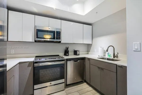 $3,500 | 321 Northeast 26th Street, Unit PH906, Miami, FL 33137