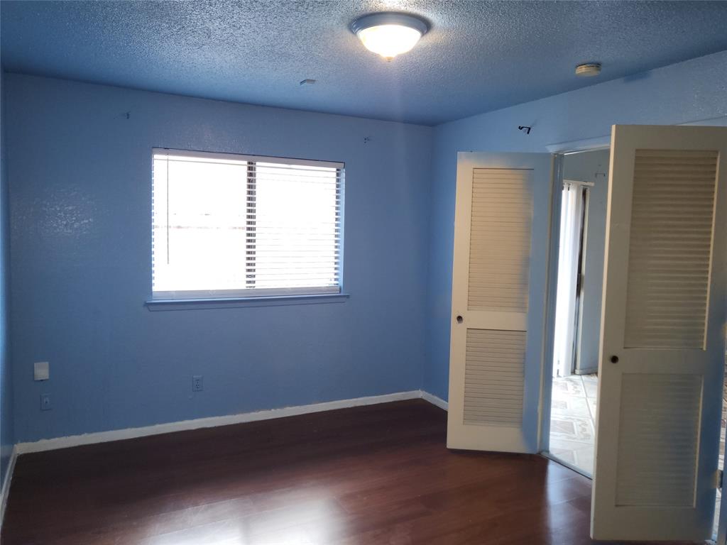 3320 Green Ridge Street Fort Worth, TX 76133 - Photo 8 of 24 Can also be used as a formal dining room with french doors