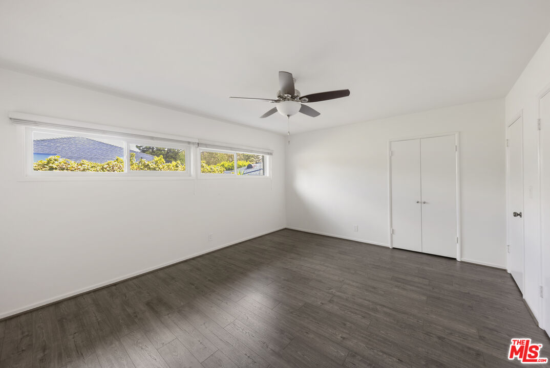15508 Royal Ridge Road Sherman Oaks, CA 91403 - Photo 24 of 39 Gallery Image 24