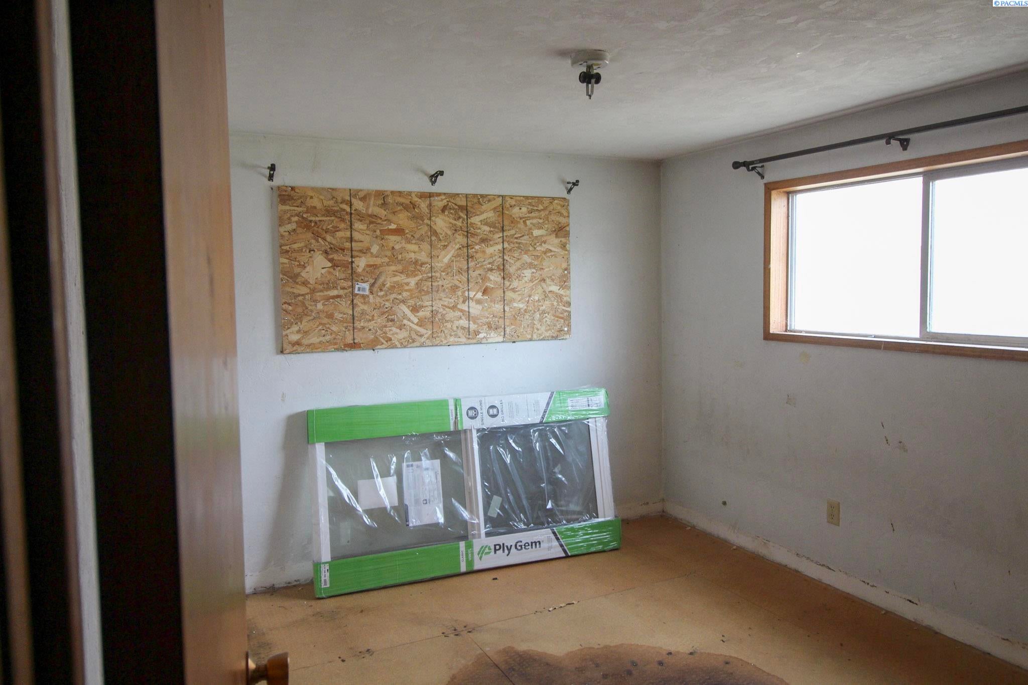 29005 South Carlson Road Kennewick, WA 99337 - Photo 17 of 23 Gallery Image 17
