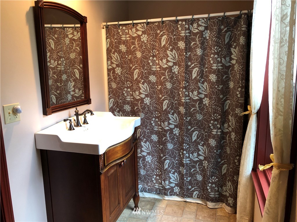 18232 Dubuque Road Snohomish, WA 98290 - Photo 29 of 40 Gallery Image 29