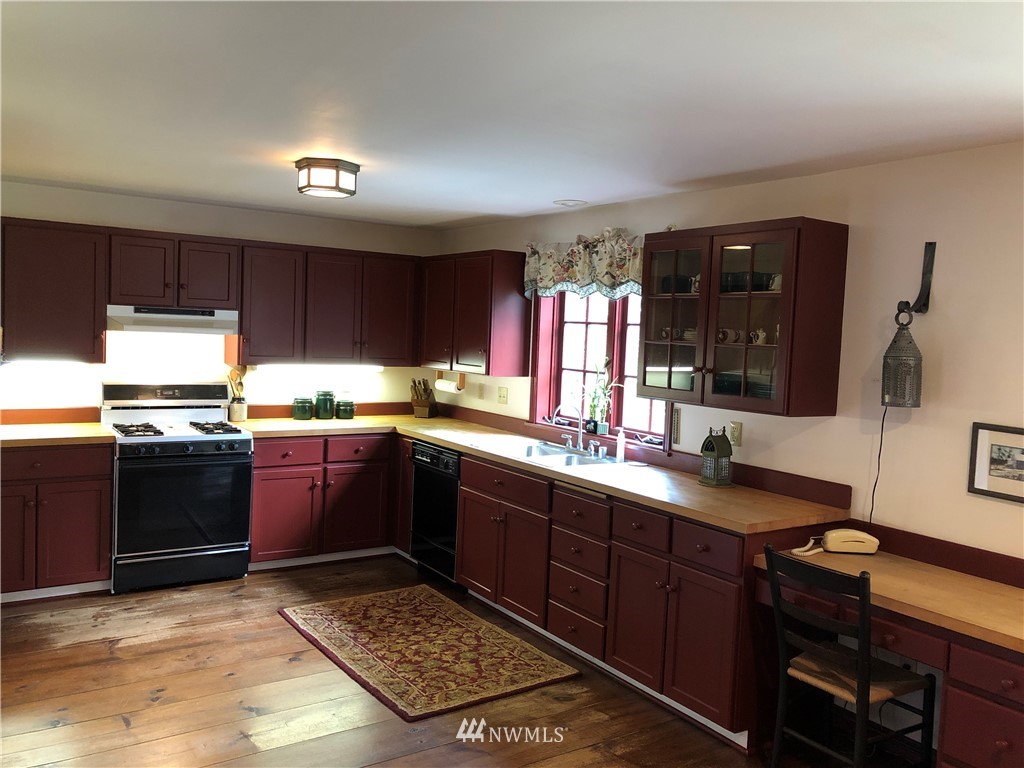 18232 Dubuque Road Snohomish, WA 98290 - Photo 5 of 40 Gallery Image 5