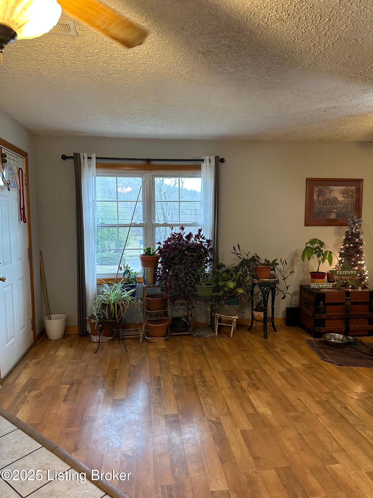 1683 Anneta Road Leitchfield, KY 42754 - Photo 2 of 17 IMG_8097