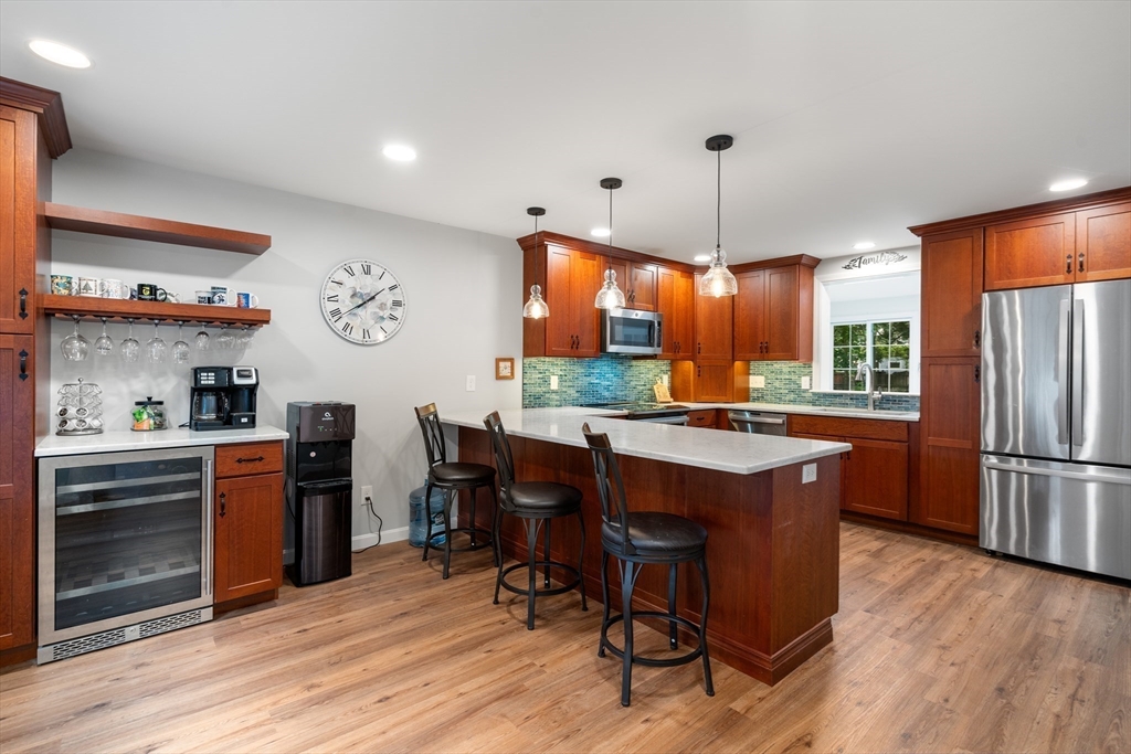 10 Barnesdale Road Natick, MA 01760 - Photo 3 of 24 Gallery Image 3