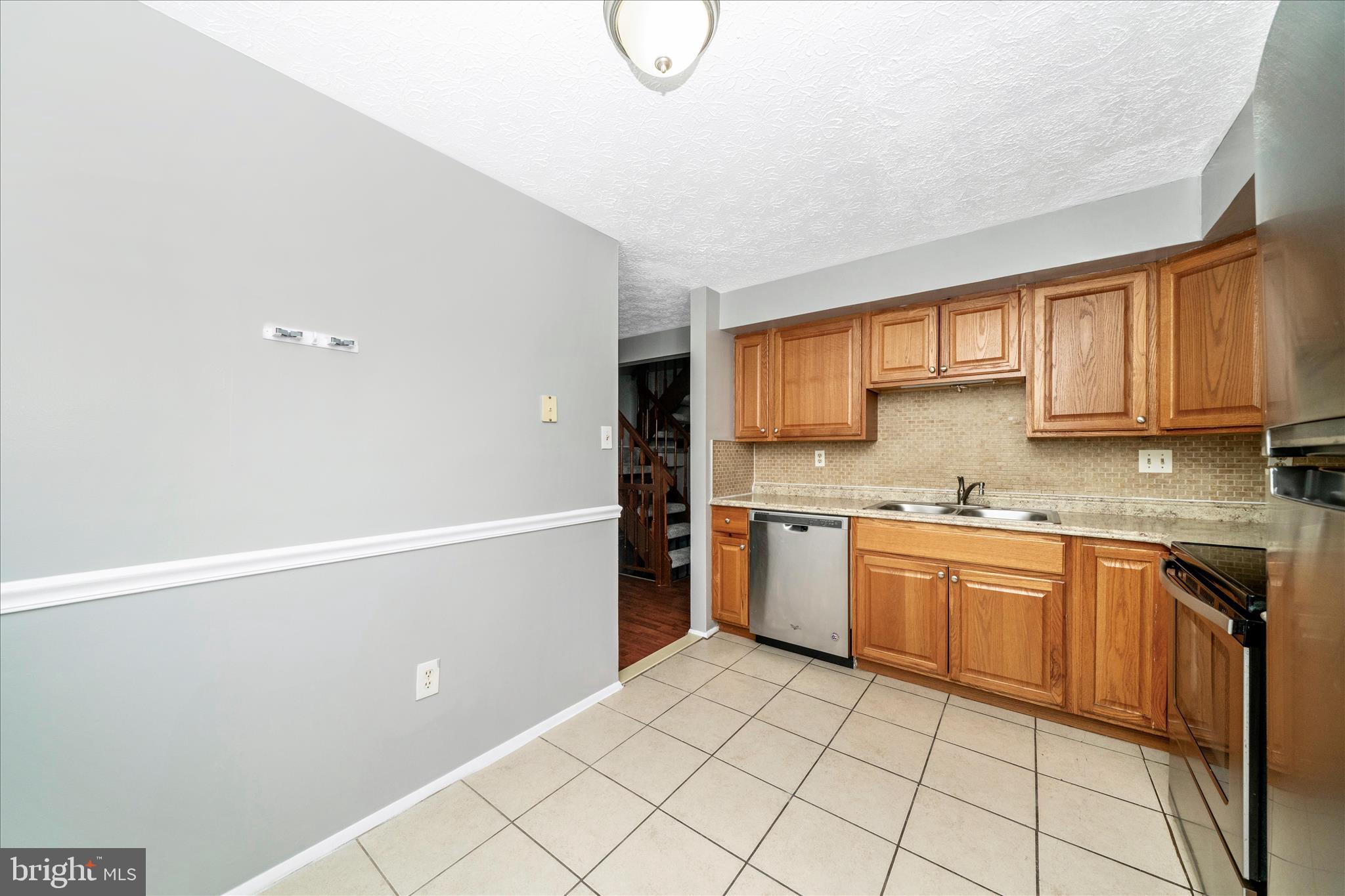 3749 Castle Terrace, Unit 12114 Silver Spring, MD 20904 - Photo 14 of 51 Kitchen