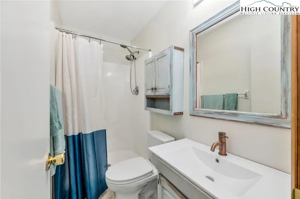 $250,000 | 508 Curly Q Drive, Crumpler, NC 28617