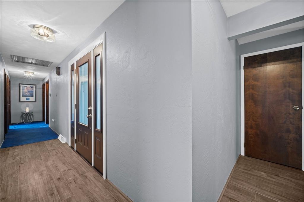 436 Aten Road Coraopolis, PA 15108 - Photo 9 of 50 Gallery Image 9