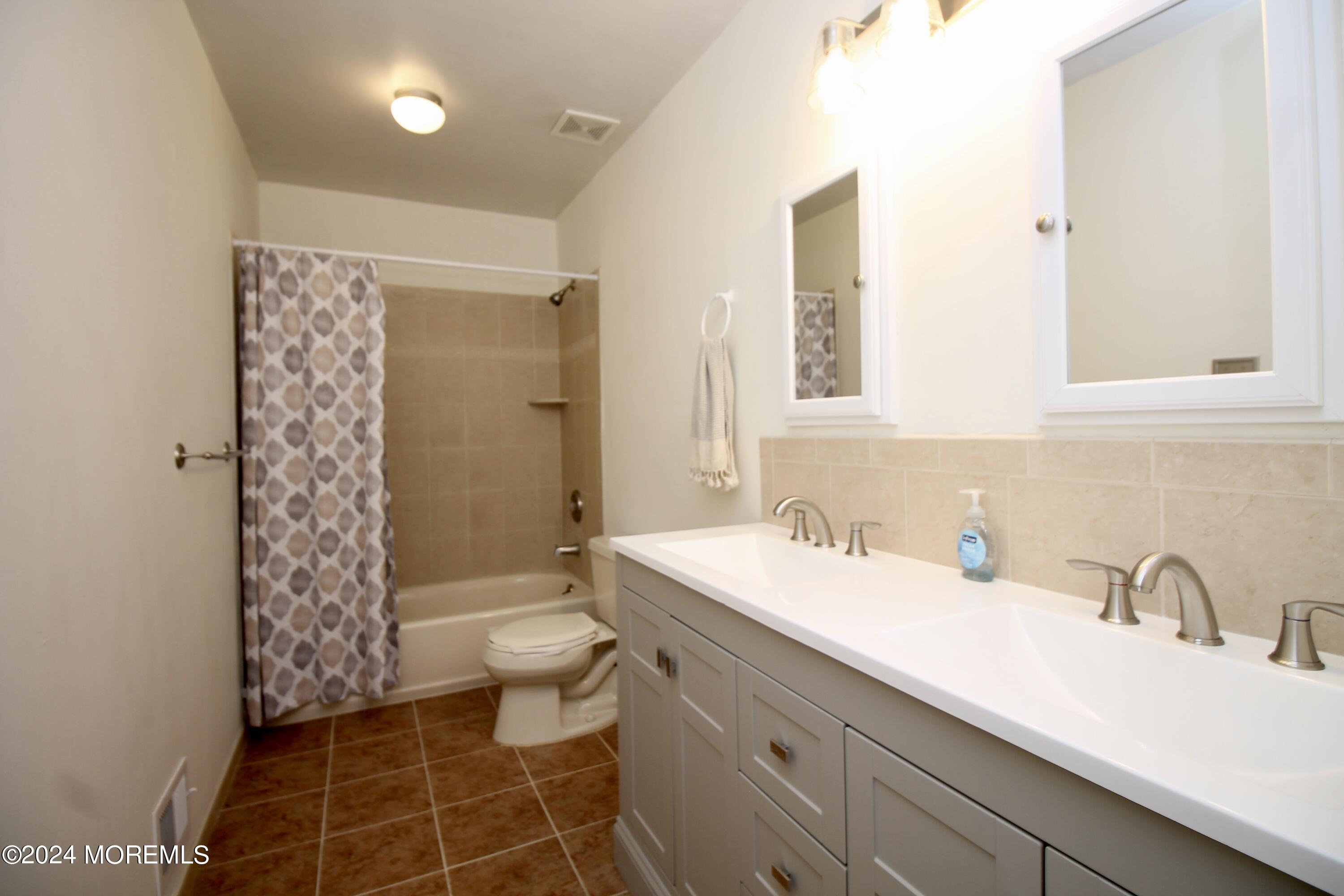 125 Creek Road, Unit 517 Brick, NJ 08724 - Photo 20 of 32 B8F238F5-A6C4-4C4B-AC25-BC7943E5235F_1_2