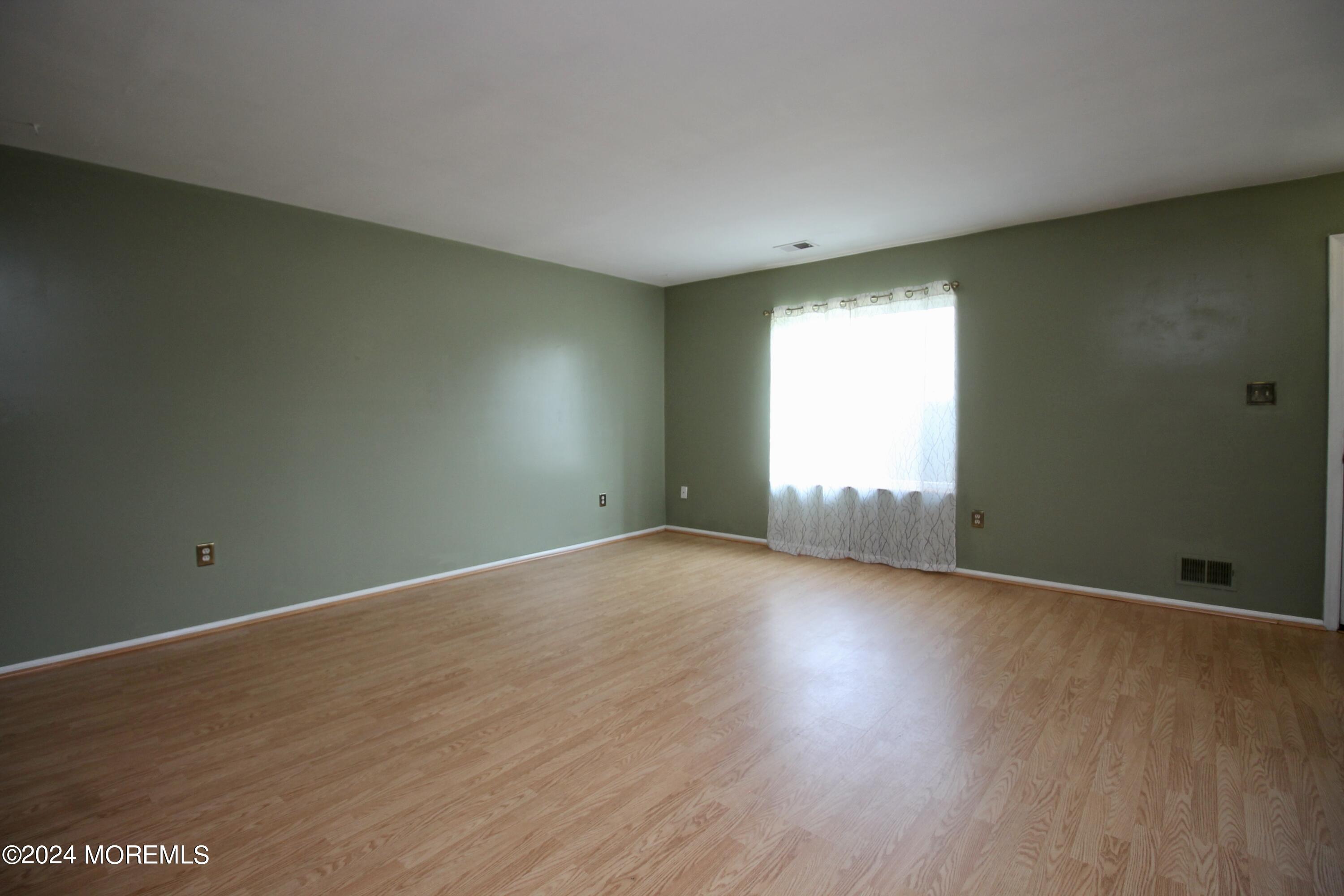 125 Creek Road, Unit 517 Brick, NJ 08724 - Photo 8 of 32 D2E2BD7F-315F-40B0-B118-0BA8B59C76CC_1_2