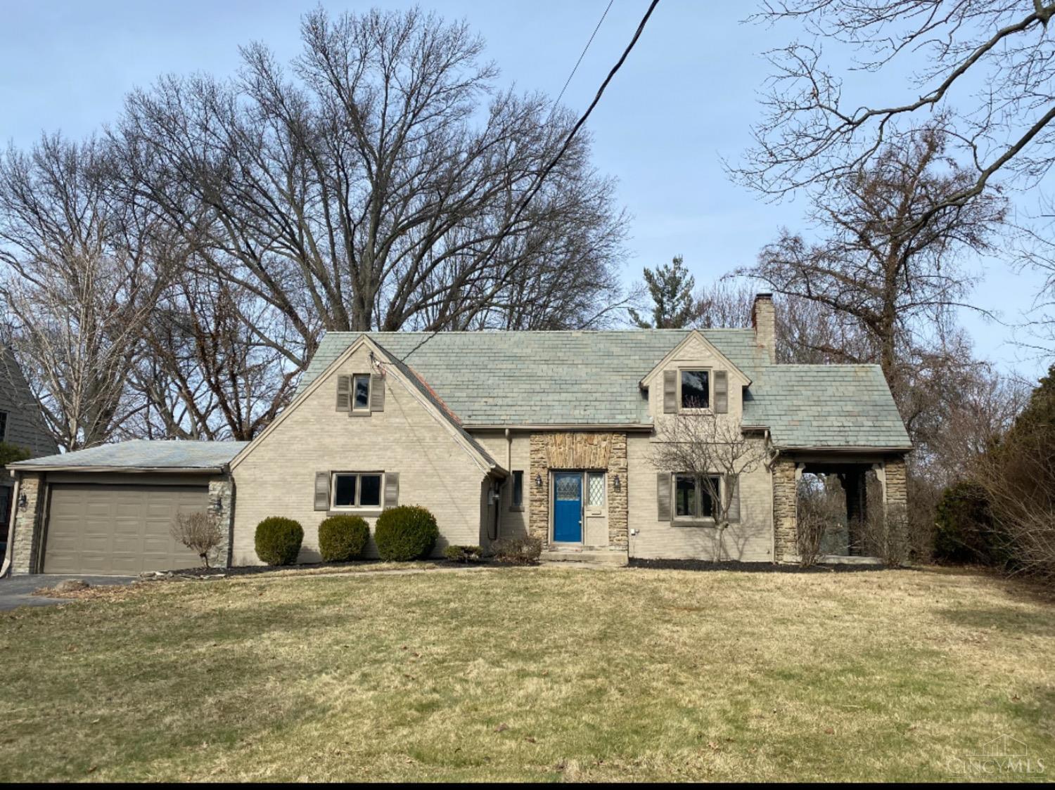 1012 West Galbraith Road Cincinnati, OH 45231 - Photo 2 of 16 Gallery Image 2