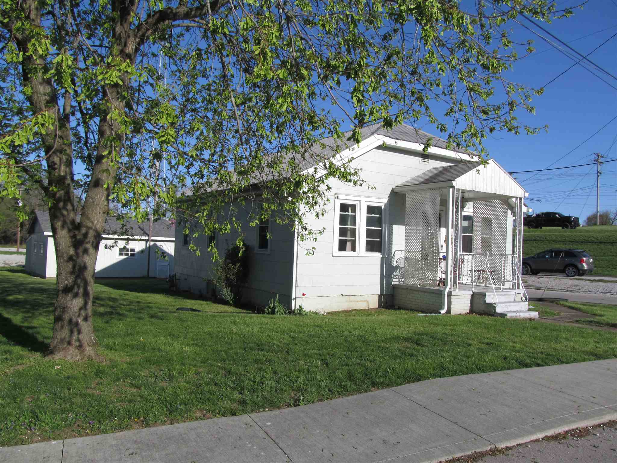 1001 R Street Bedford, IN 47421 - Photo 2 of 26 Gallery Image 2