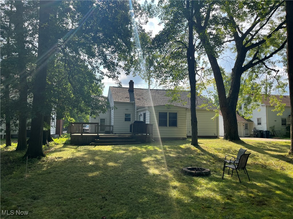 888 Richmond Road Lyndhurst, OH 44124 - Photo 22 of 26 Great Backyard
