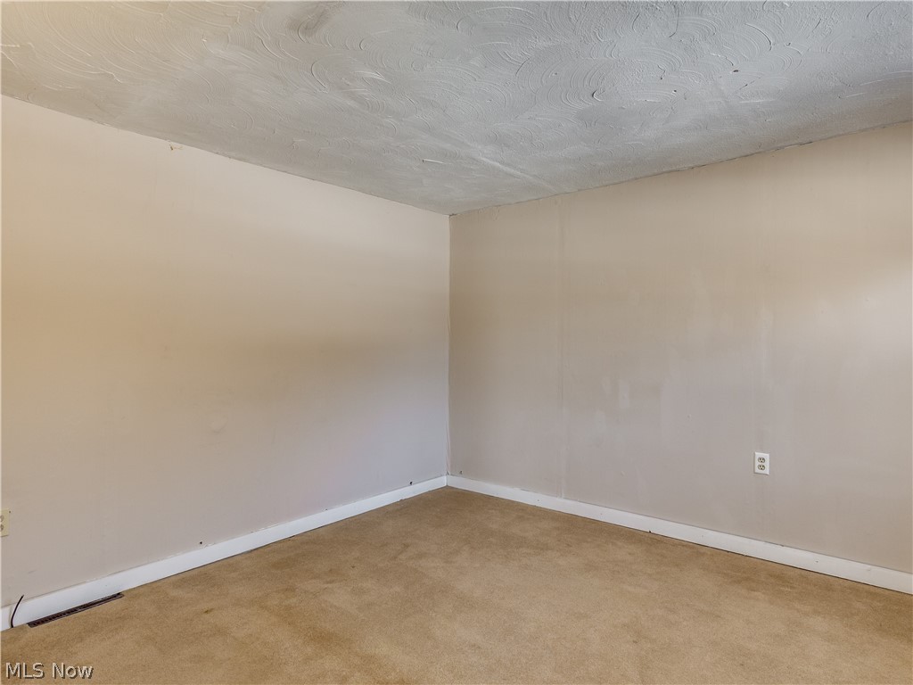 3375 Easton Road Barberton, OH 44203 - Photo 11 of 21 Gallery Image 11