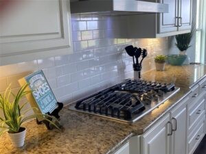 449 Atkinson Street Crystal Beach, TX 77650 - Photo 6 of 23 Gallery Image 6